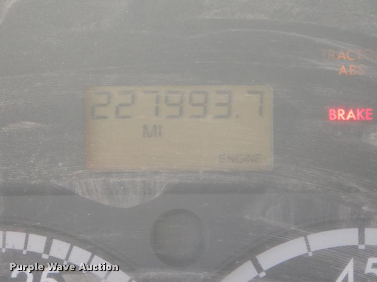 image for item FQ9570 2007 Freightliner Business Class M2 flatbed truck