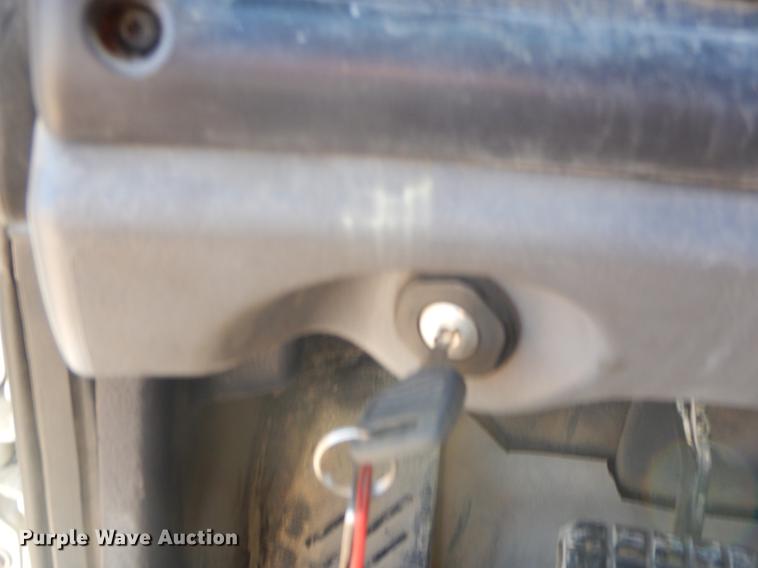 image for item FQ9570 2007 Freightliner Business Class M2 flatbed truck