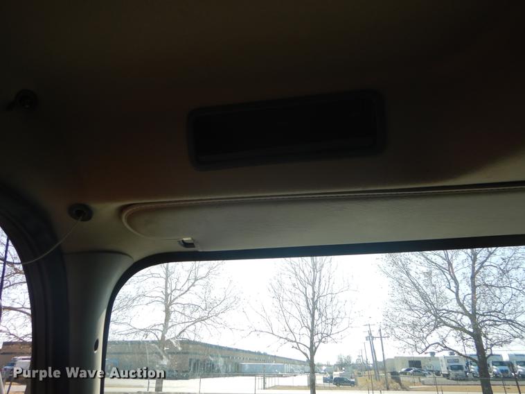 image for item FQ9570 2007 Freightliner Business Class M2 flatbed truck