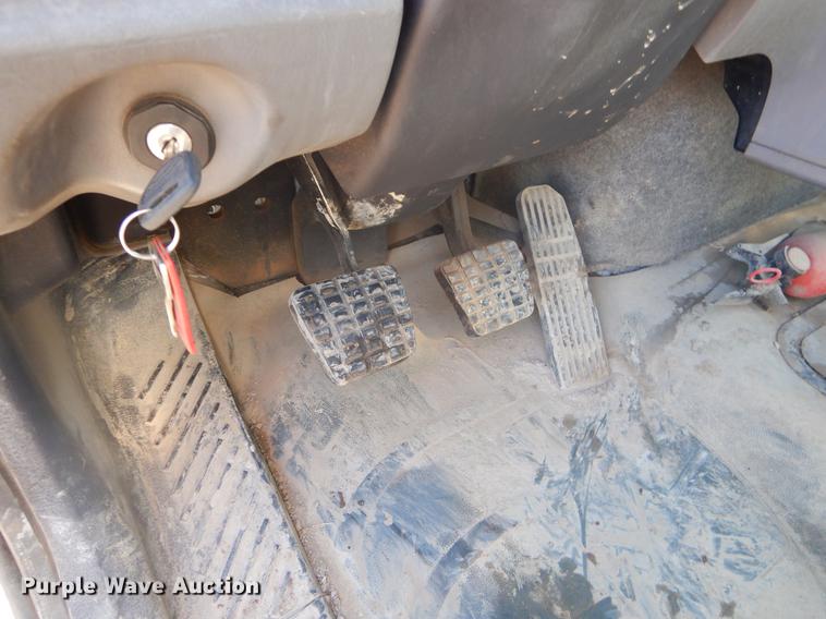 image for item FQ9570 2007 Freightliner Business Class M2 flatbed truck