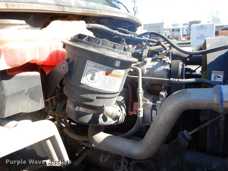 image for item FQ9570 2007 Freightliner Business Class M2 flatbed truck