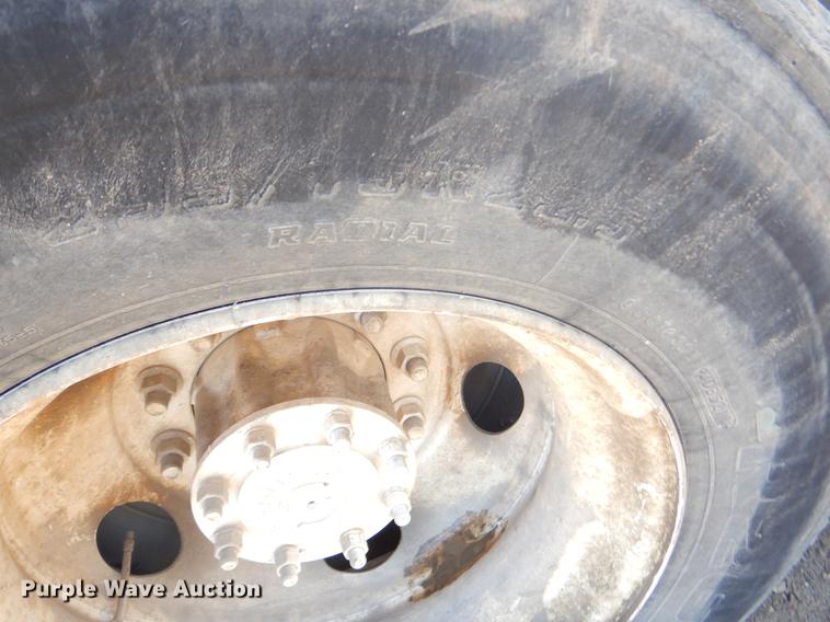 image for item FQ9570 2007 Freightliner Business Class M2 flatbed truck