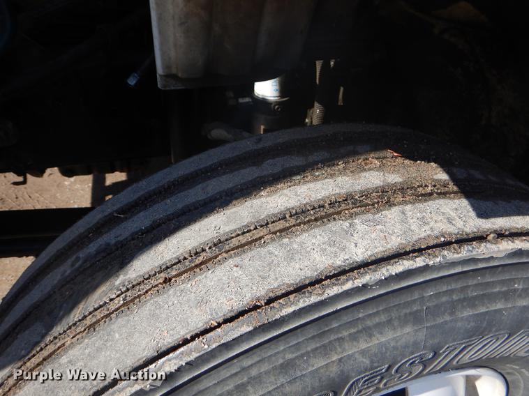 image for item FQ9570 2007 Freightliner Business Class M2 flatbed truck