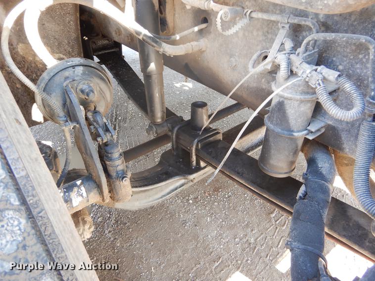 image for item FQ9570 2007 Freightliner Business Class M2 flatbed truck