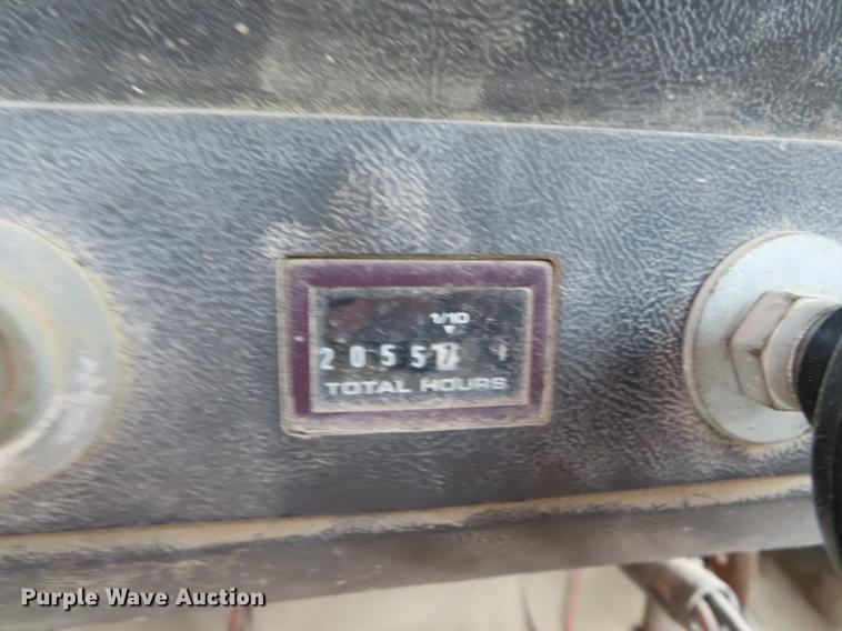 image for item L1492 1997 Ford LT8000 truck cab and chassis