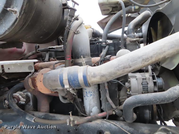 image for item L1492 1997 Ford LT8000 truck cab and chassis