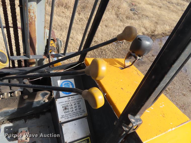 image for item L1494 1998 JCB 930 forklift