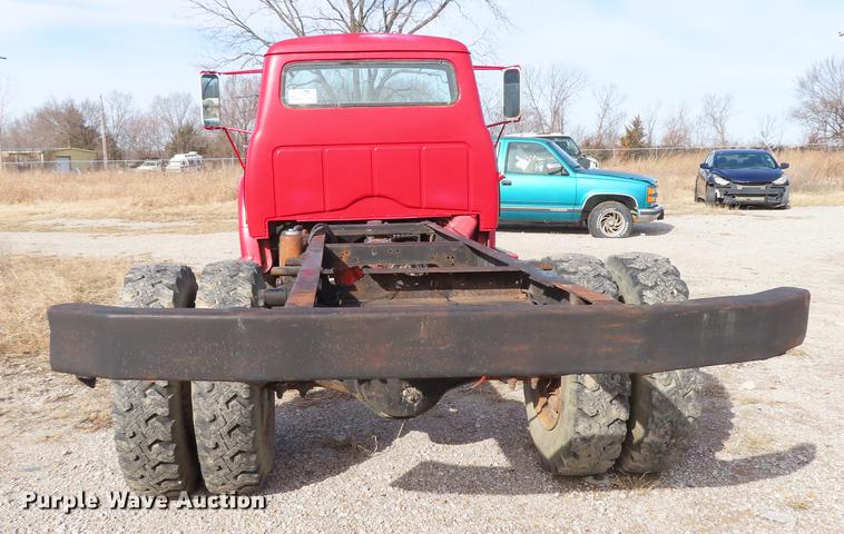 image for item L1496 1966 International 1700 truck cab and chassis