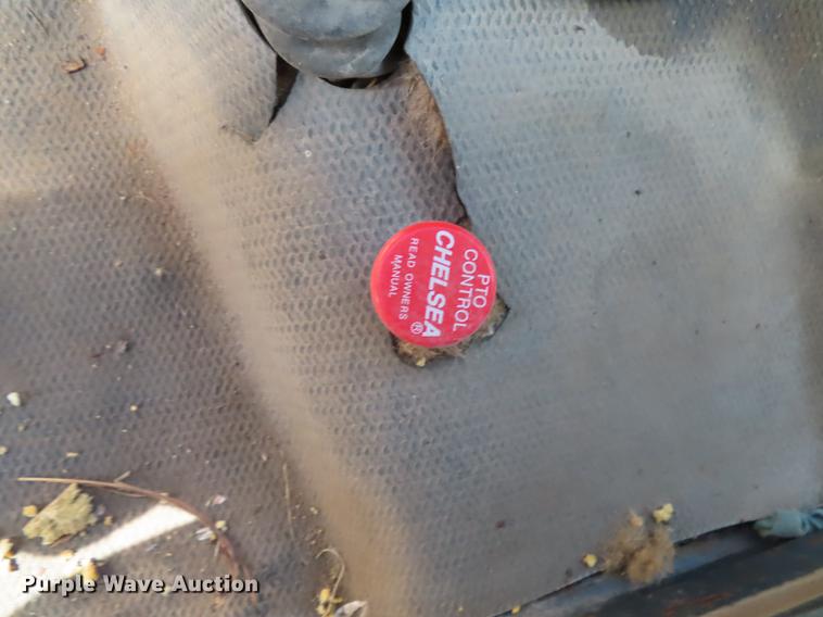 image for item L1496 1966 International 1700 truck cab and chassis