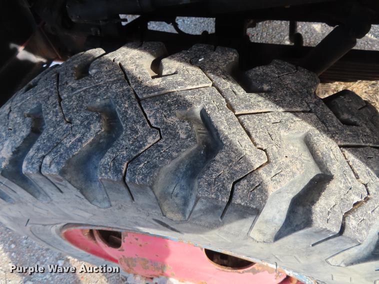 image for item L1496 1966 International 1700 truck cab and chassis