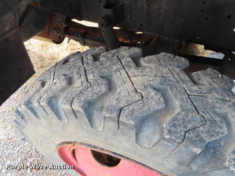 image for item L1496 1966 International 1700 truck cab and chassis