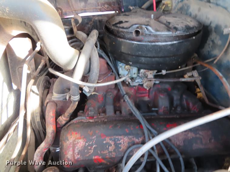 image for item L1496 1966 International 1700 truck cab and chassis