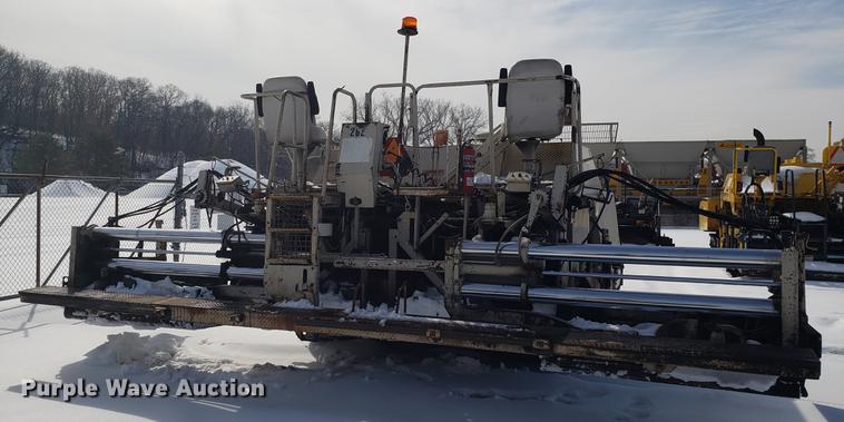 image for item AV9283 Cedarapids CR461 Greyhound paver