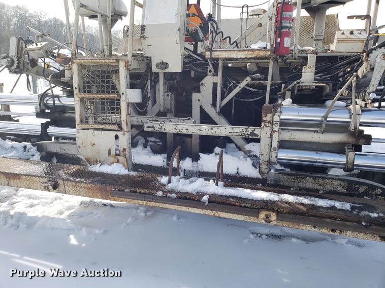 image for item AV9283 Cedarapids CR461 Greyhound paver