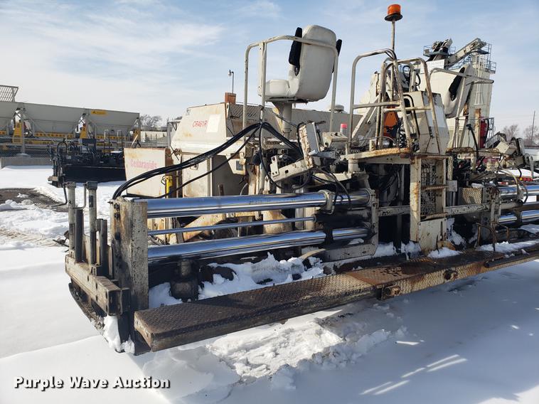image for item AV9283 Cedarapids CR461 Greyhound paver