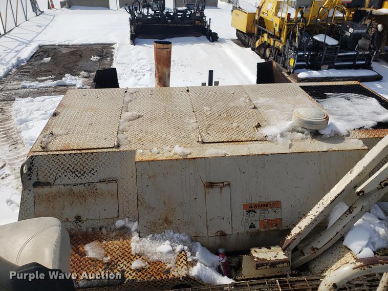 image for item AV9283 Cedarapids CR461 Greyhound paver