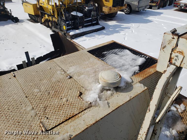 image for item AV9283 Cedarapids CR461 Greyhound paver