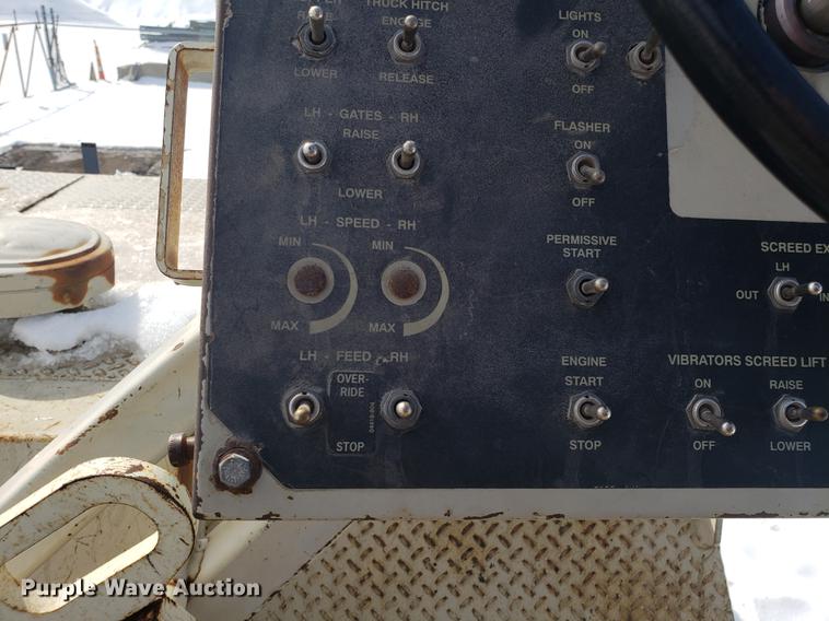 image for item AV9283 Cedarapids CR461 Greyhound paver