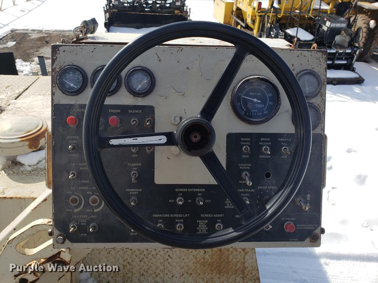 image for item AV9283 Cedarapids CR461 Greyhound paver