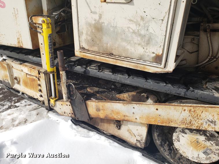 image for item AV9283 Cedarapids CR461 Greyhound paver