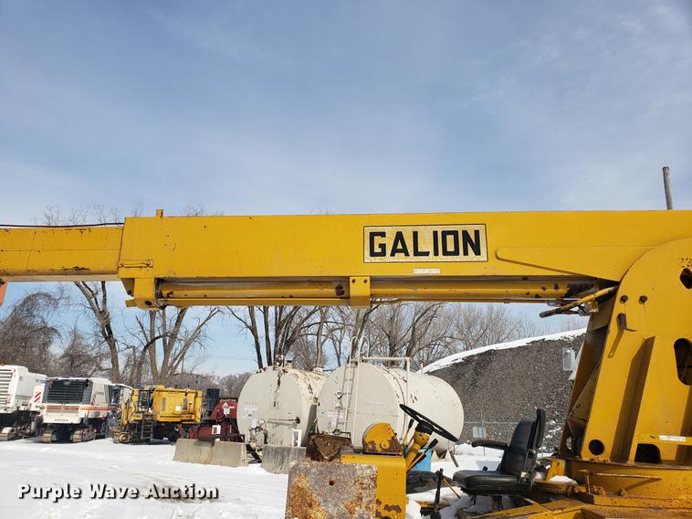 image for item AV9284 Galion 150A crane