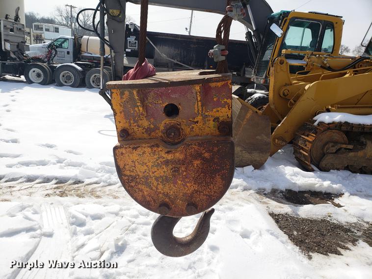 image for item AV9284 Galion 150A crane