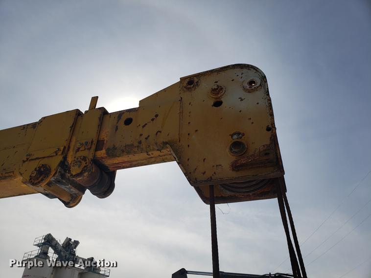 image for item AV9284 Galion 150A crane