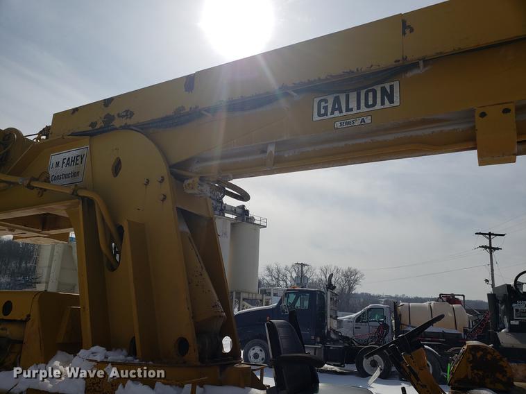 image for item AV9284 Galion 150A crane