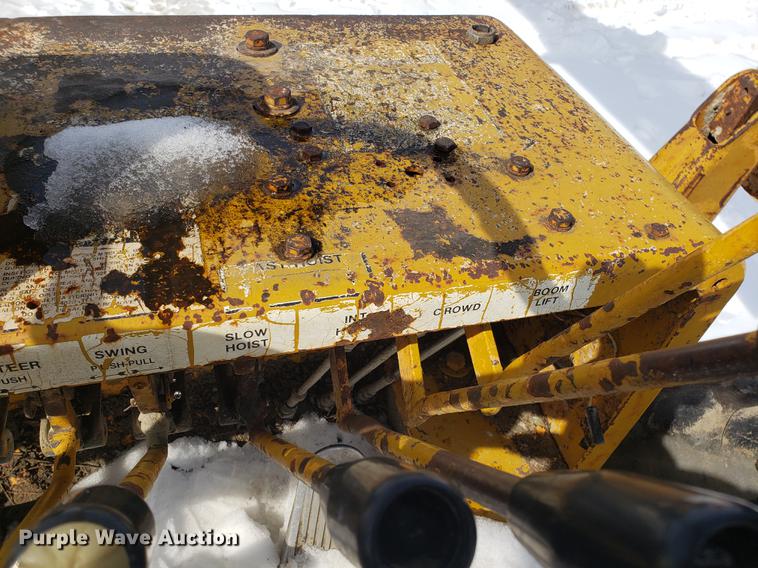 image for item AV9284 Galion 150A crane