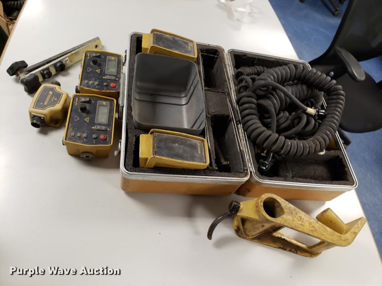 image for item AV9307 Topcon System 5 grade control