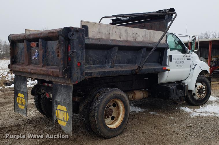 image for item AV9342 2000 Ford F650 Super Duty dump truck
