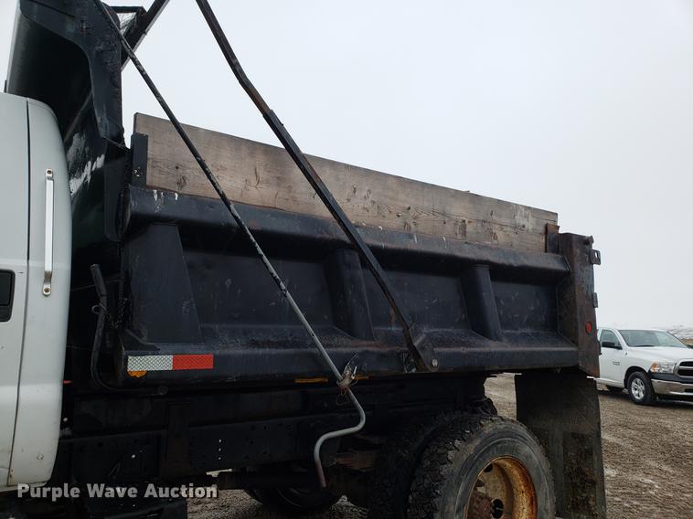 image for item AV9342 2000 Ford F650 Super Duty dump truck