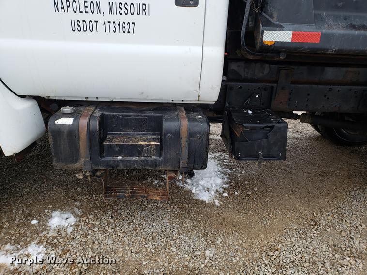 image for item AV9342 2000 Ford F650 Super Duty dump truck