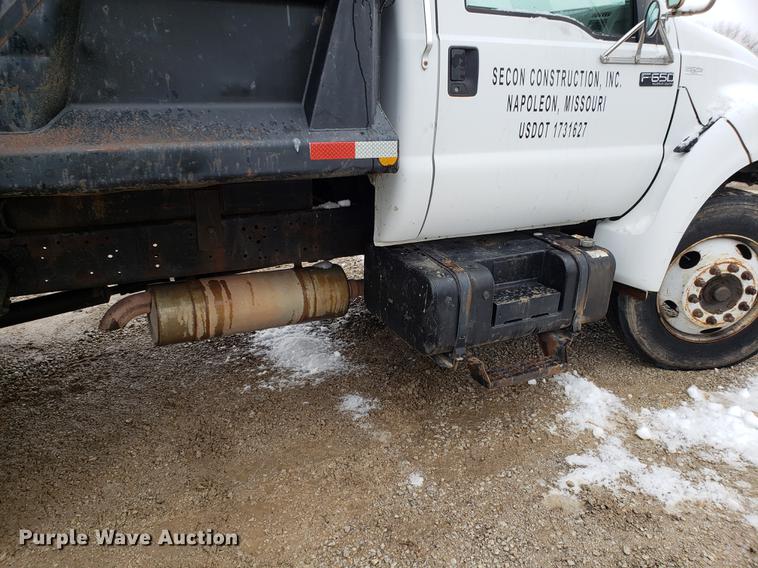 image for item AV9342 2000 Ford F650 Super Duty dump truck