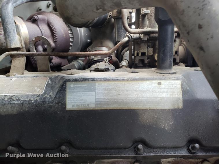 image for item AV9342 2000 Ford F650 Super Duty dump truck