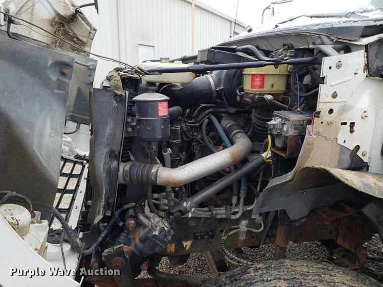 image for item AV9342 2000 Ford F650 Super Duty dump truck