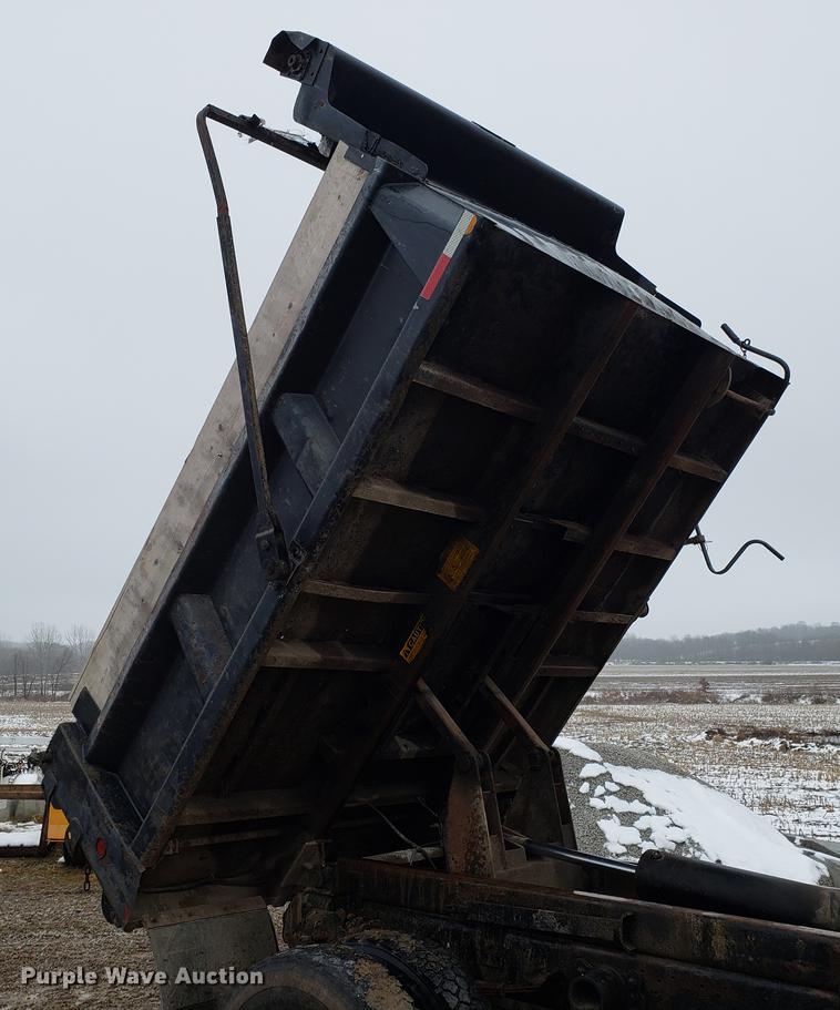 image for item AV9342 2000 Ford F650 Super Duty dump truck