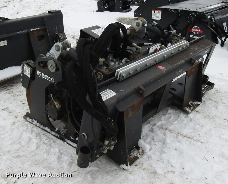 image for item DB6841 2013 Bobcat 40HYD skid steer cold planer