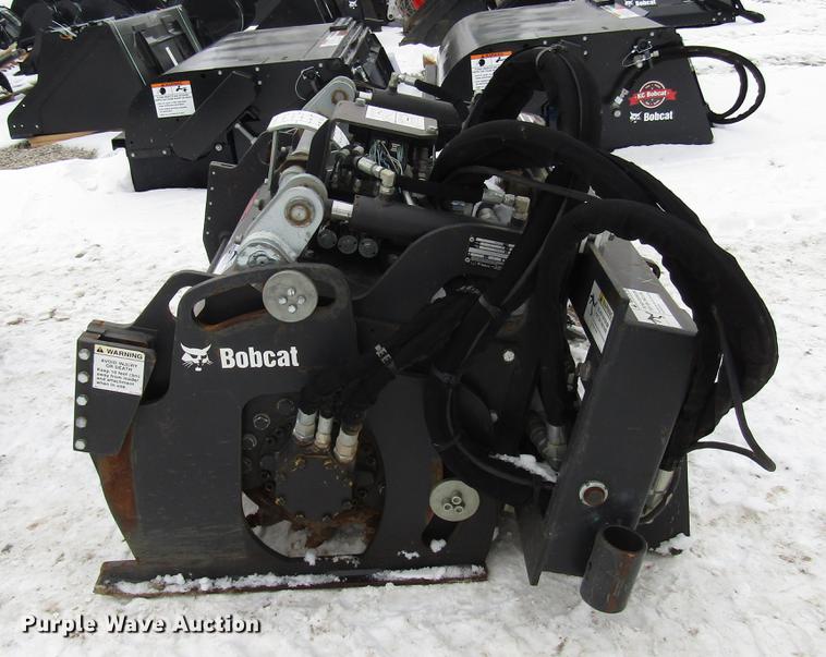 image for item DB6841 2013 Bobcat 40HYD skid steer cold planer