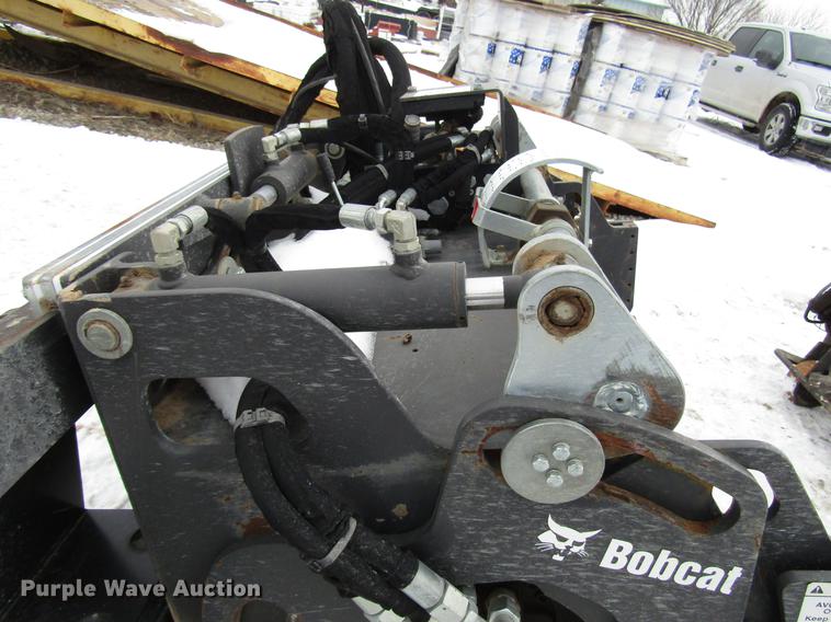 image for item DB6841 2013 Bobcat 40HYD skid steer cold planer