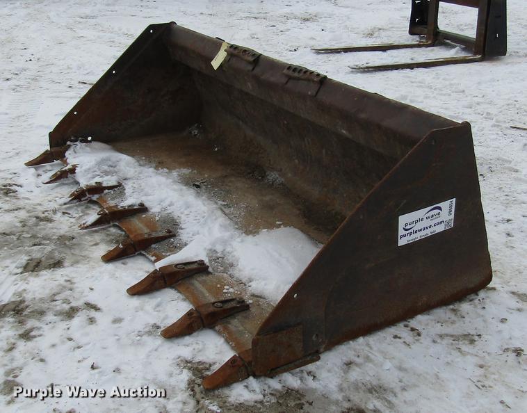 Bobcat skid steer bucket in Olathe, KS Item DB6854 sold Purple Wave
