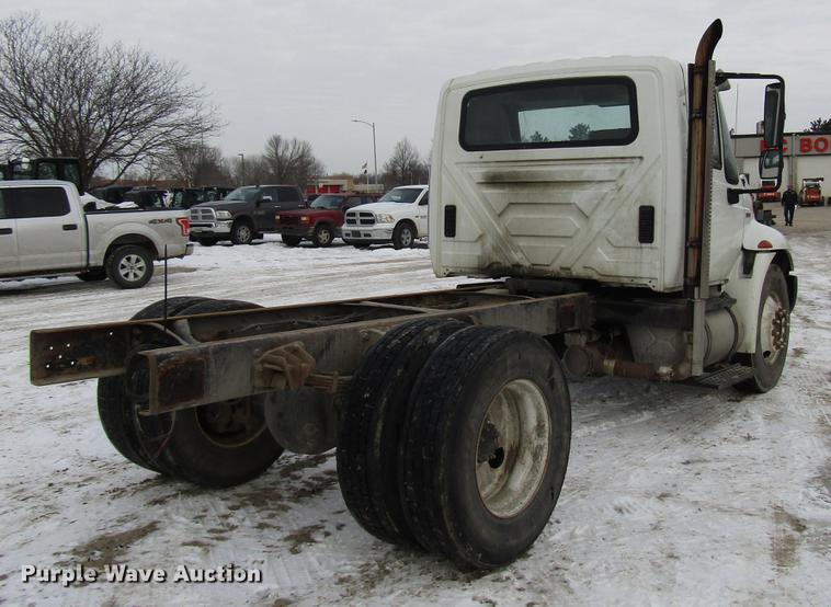 image for item DB6860 2008 International 4300 truck cab and chassis