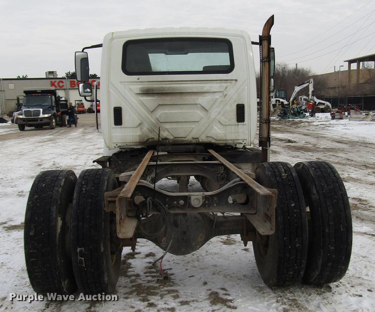 image for item DB6860 2008 International 4300 truck cab and chassis