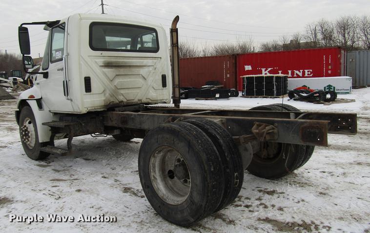 image for item DB6860 2008 International 4300 truck cab and chassis
