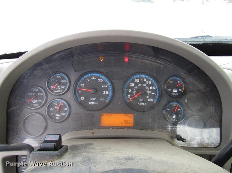 image for item DB6860 2008 International 4300 truck cab and chassis