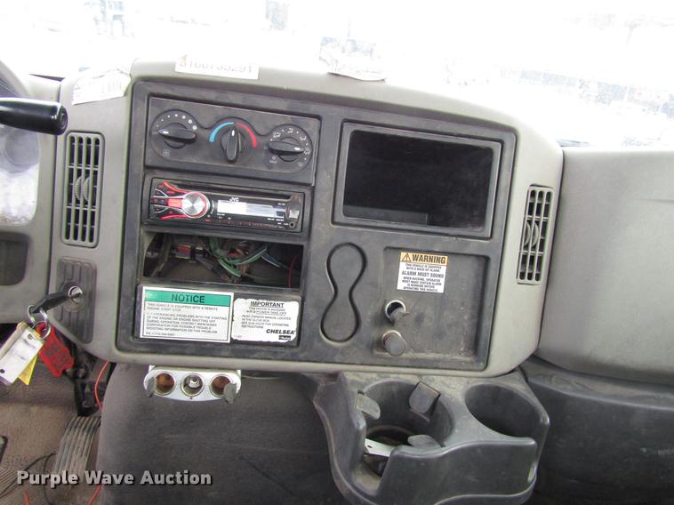 image for item DB6860 2008 International 4300 truck cab and chassis