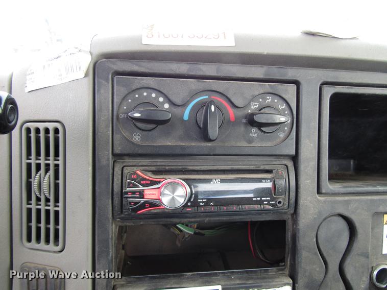 image for item DB6860 2008 International 4300 truck cab and chassis