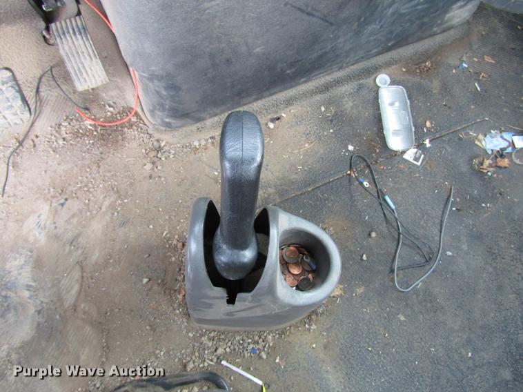 image for item DB6860 2008 International 4300 truck cab and chassis