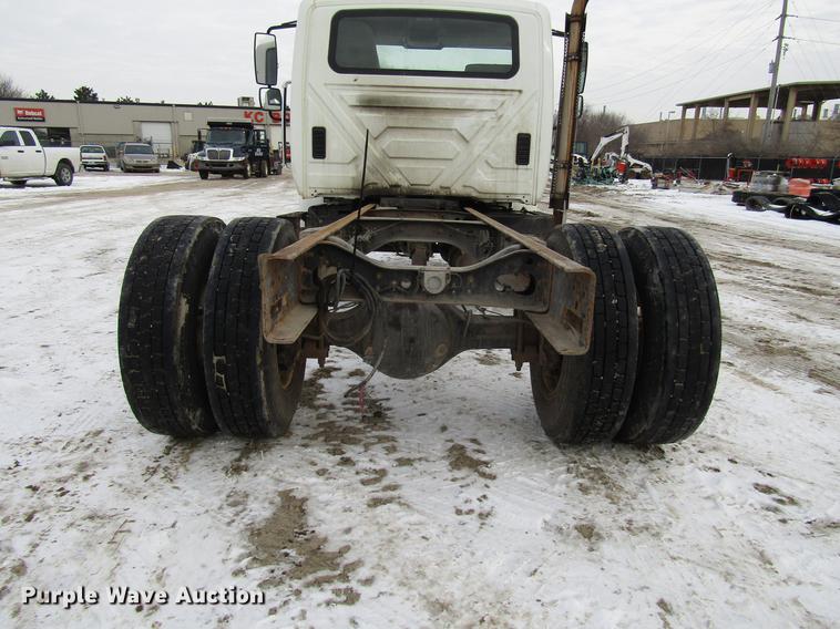 image for item DB6860 2008 International 4300 truck cab and chassis