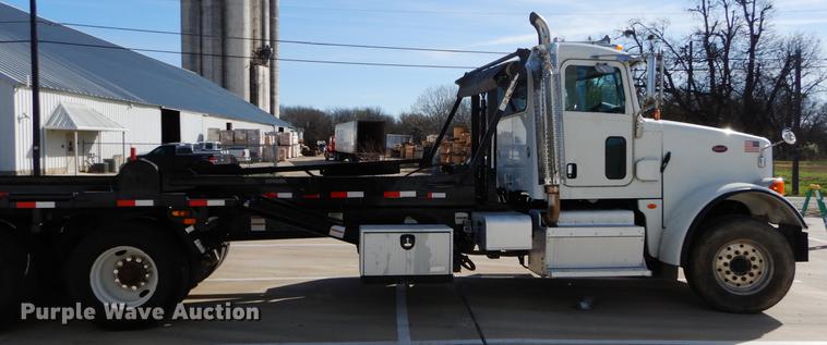 image for item DC0198 2013 Peterbilt 365 roll off truck